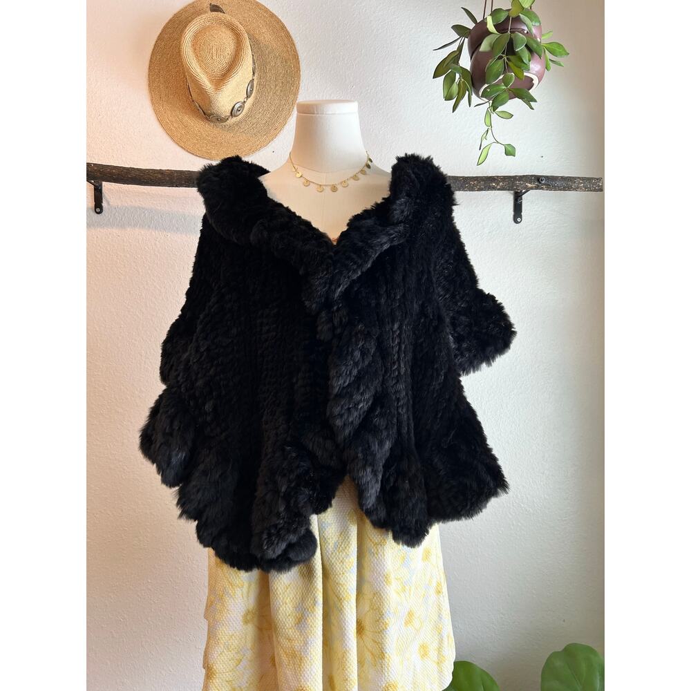 Giorgio Italia Black 100% Rabbit Fur Hook Closure Shawl Wrap Poncho One Size